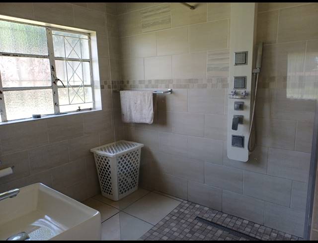 4 BEDROOM HOUSE TO LET IN NELSONIA